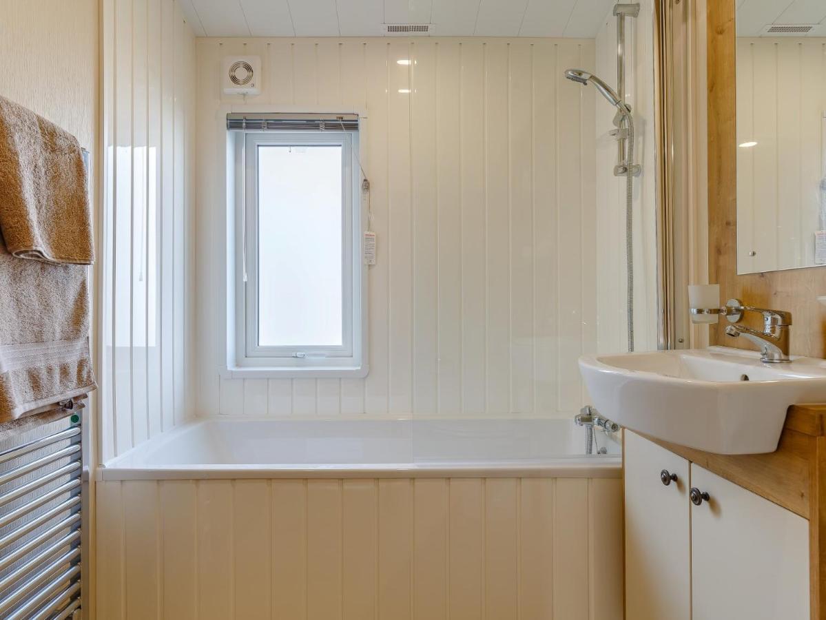 2 Bed Property In Brixham 79989 Екстер'єр фото